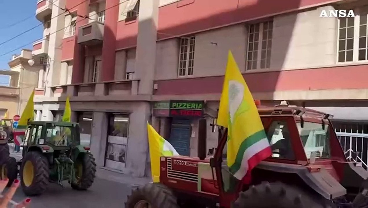 Siccita', rimborsi e cinghiali: la protesta dei trattori arriva a Cagliari