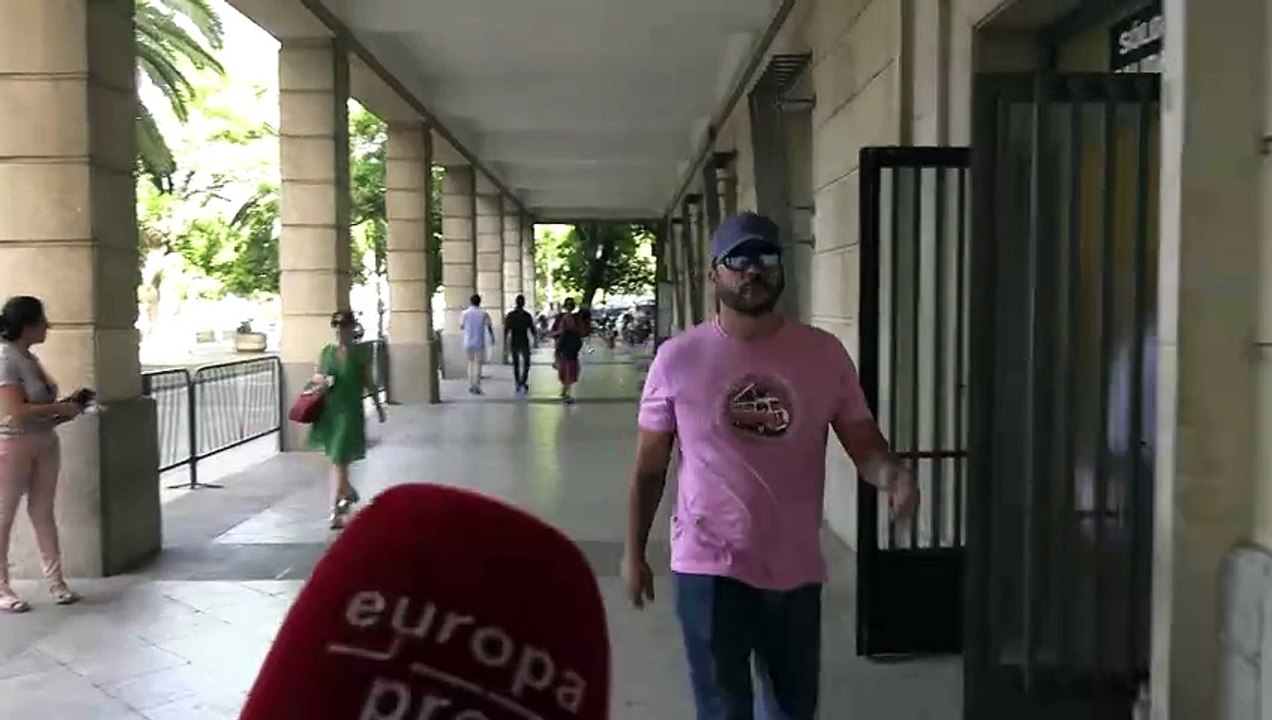 Antonio Tejado sale de firmar sin comentar si el aumento del tiempo de instrucción le perjudica