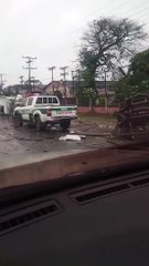 Cisterna acabó en el canal paralelo a la carretera que une a Warnes con Santa Cruz, a la altura de la planta industrial de FINO.