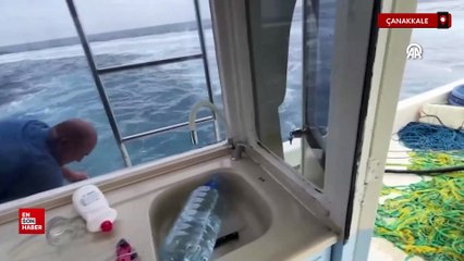 Gökçeada açıklarında avlanan balıkçının teknesine Yunan unsurlarınca hasar verildi