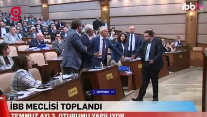 İBB Meclisinde AKP ve CHP Grupları Arasında Kavga!