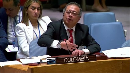 Gustavo Petro: "solo el 1% tiene el 90% de la tierra fértil. Y ese 1% ha usado la tierra fértil no para producir comida, sino para lavar los activos del narcotráfico"