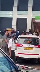 Rocking Star Yash arrival at Mumbai | new hair style | Toxic Movie