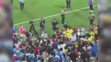 Bottle thrown at Valverde’s partner and son amid stadium brawl, narrowly escaping injury