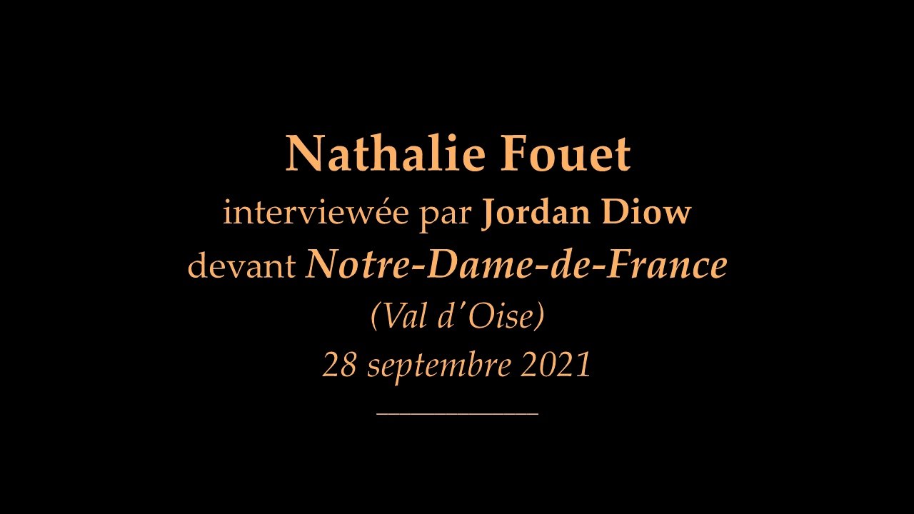 Nathalie Fouet interviewée devant NOTRE DAME DE FRANCE {Foi, Dieu, EMI, Spiritualité, Catholicisme}