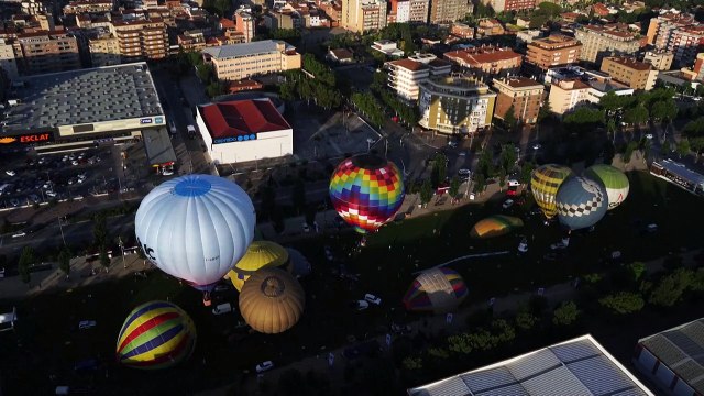 Balões colorem os céus da Espanha no maior festival da Europa
