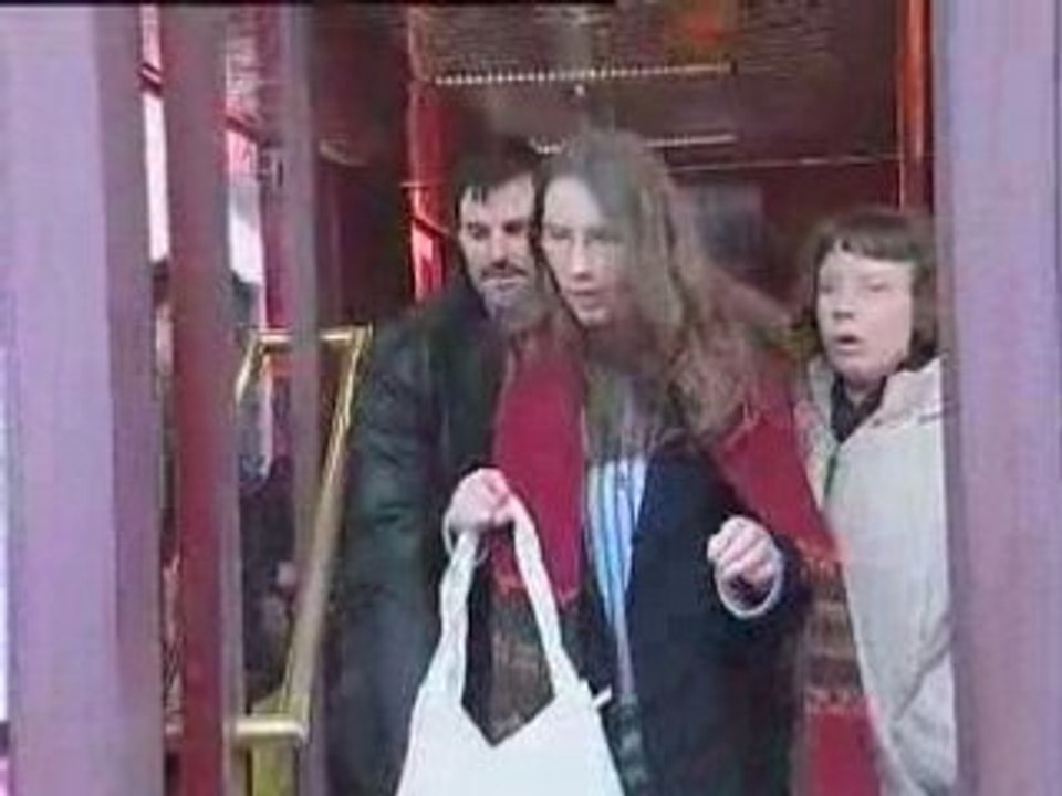 PUB CONTRE LE VIRUS DU SIDA : LE PRESERVATIF :