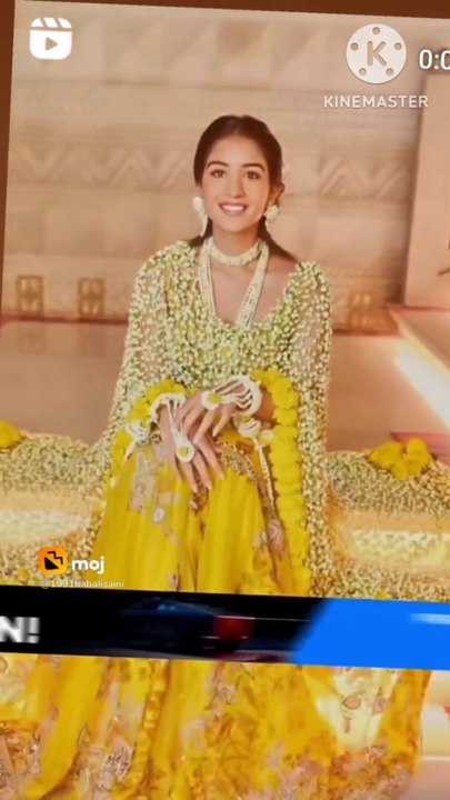 RADHIKA MERCHANT WEDDING DRESS HOW MANY CRORES LET'S SEE