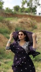 Kaise Tu Gungunaye Muskuraye - Song Lyrics