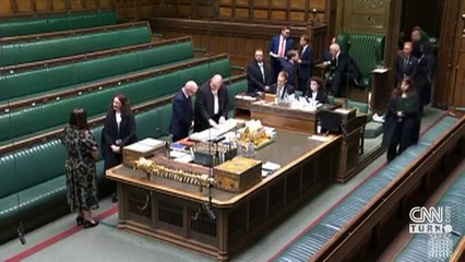 Türk vekil Kur'an-ı Kerim'le yemin etti