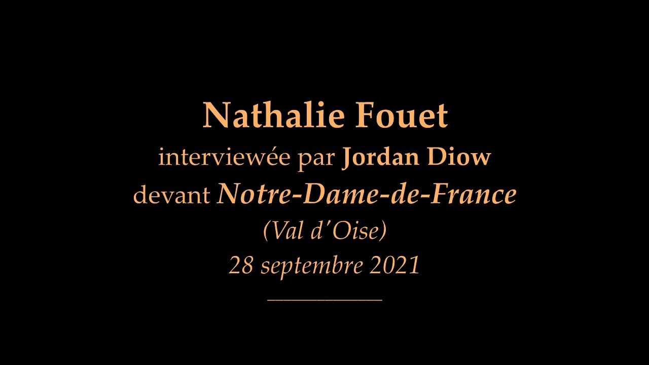 ◄ Nathalie Fouet devant NOTRE DAME DE FRANCE ► Baillet-en-France, Val d'Oise, Île-de-France - Foi, Dieu, Croyance, Spiritualité, Christianisme, Catholicisme, Chrétienté, Religion, NDE, Near Death Experience, EMI, Expérience de mort imminente, Amour, Marie