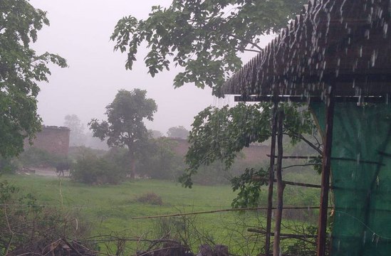 कहीं बरसे बदरा, अधिकांश जगह बारिश के लिए तरसाया