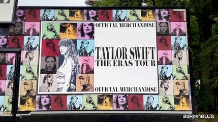 Milano, a San Siro un murale di Taylor Swift: "thanK you aIMee"