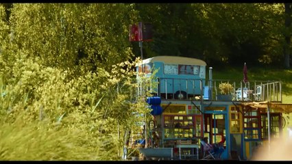 CEST LE MONDE À LENVERS Bande Annonce (2024) Michaël Youn