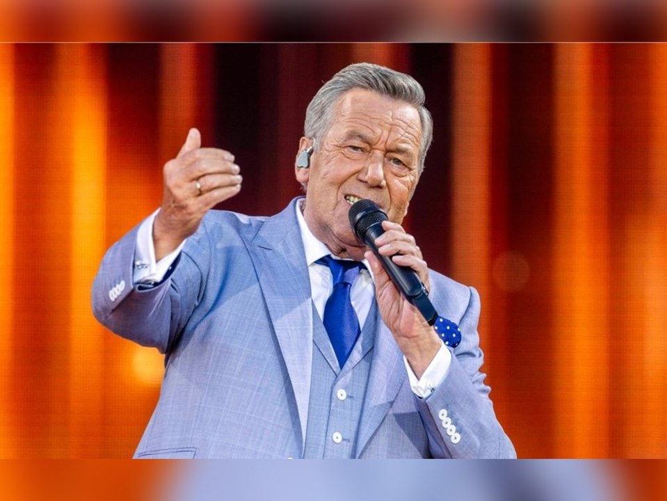 Schlagerstar Roland Kaiser hat jetzt seine eigenen Briefmarken