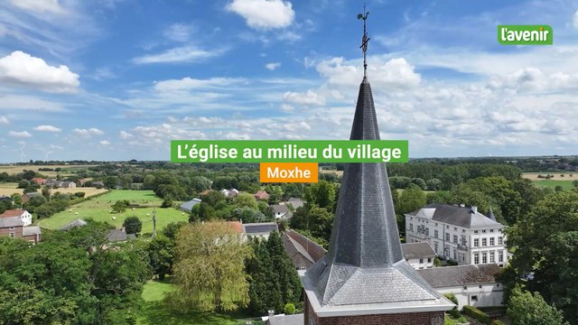 L'église au milieu du village : Moxhe