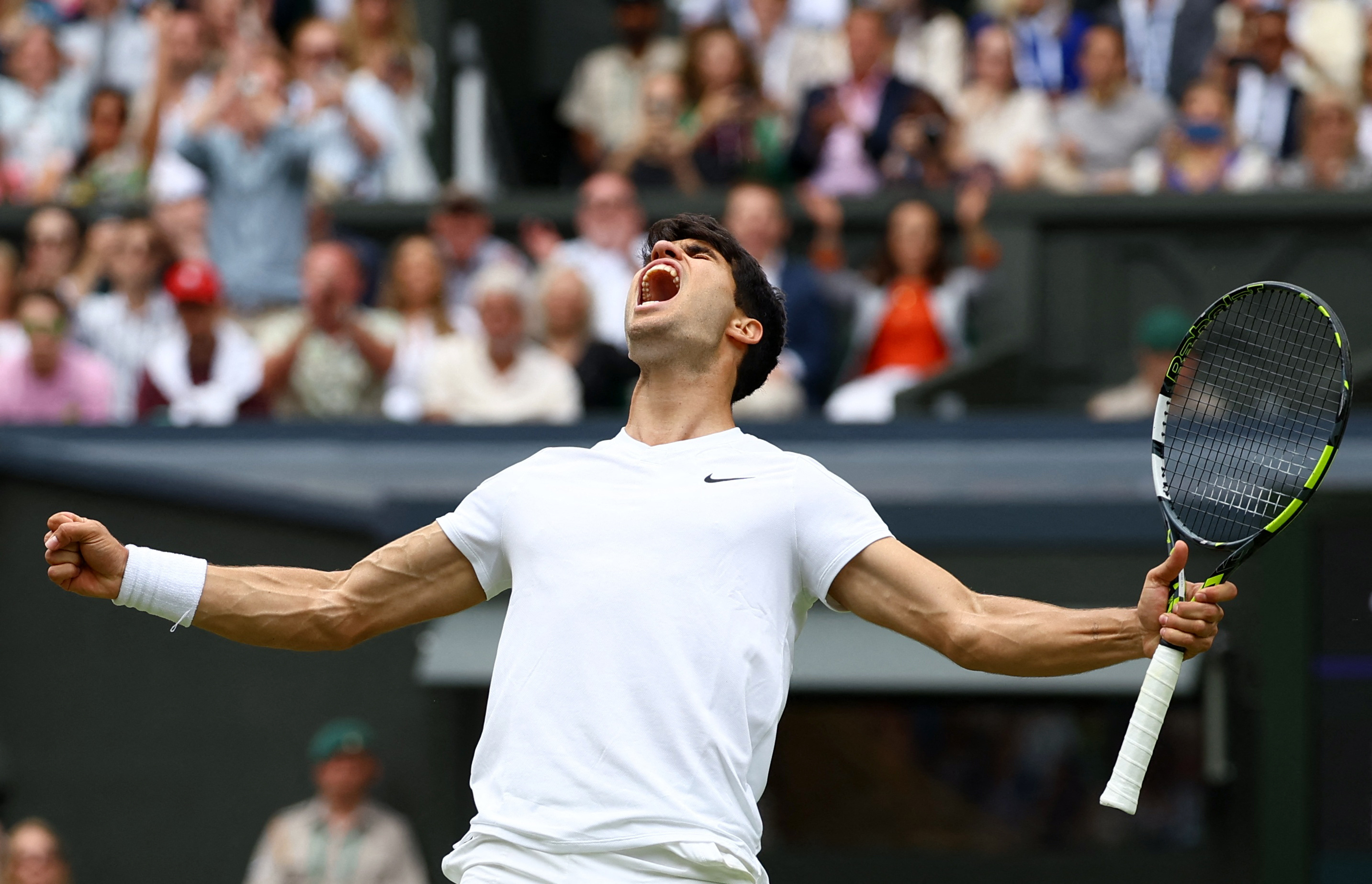 Wimbledon : Carlos Alcaraz écarte encore Daniil Medvedev et défendra son titre en finale !