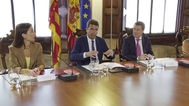 Dos consejeros de Vox en Extremadura y Castilla y León se niegan a dimitir