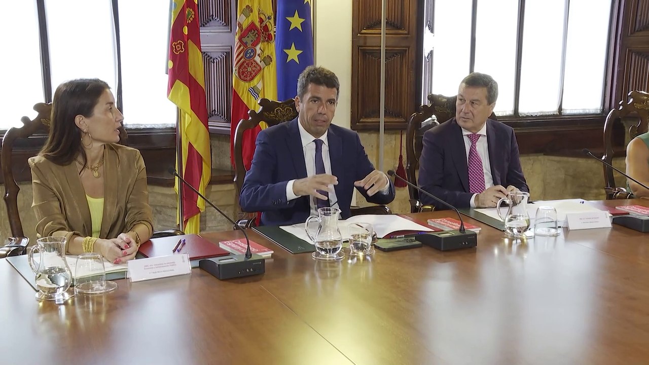 Dos consejeros de Vox en Extremadura y Castilla y León se niegan a dimitir