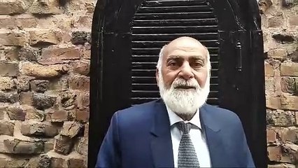 Senior Artist Mr Shahab speaks about Youngest Female Calligrapher Moazzama Shahid @Shakir Ali Museum