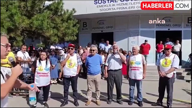 Büro Emekçileri Sendikası Ankara Şubeleri, Servis Haklarının Ellerinden Alınmasını Protesto Etti