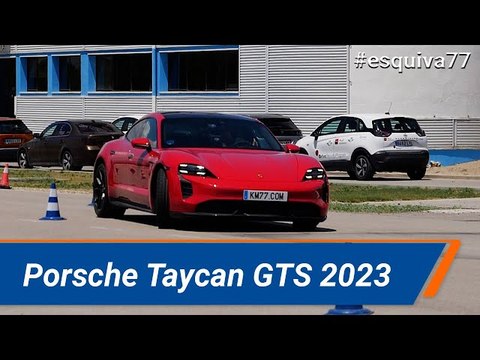 Porsche Taycan GTS 2023 - Maniobra de esquiva (moose test ) y eslalon | km77.com