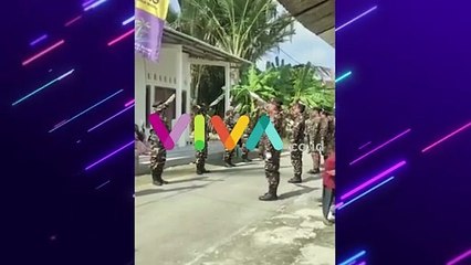 Anggota ORMAS Nikah Pakai Upacara 'Pedang Pora TNI'
