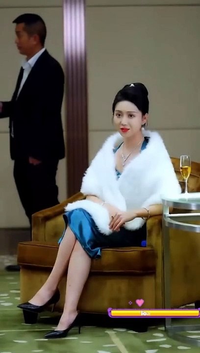 Her twin sister pretends to be her sister and sleeps with the CEO to find out about her twin sister's death FULL MOVIE