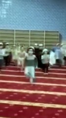 Vopps kids in the mosque