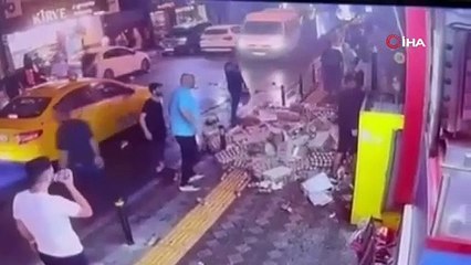 Kimse ne olduğunu anlamadı: Tavan birden çöktü!