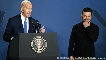 US politics expert: Biden 'has always stumbled over words'
