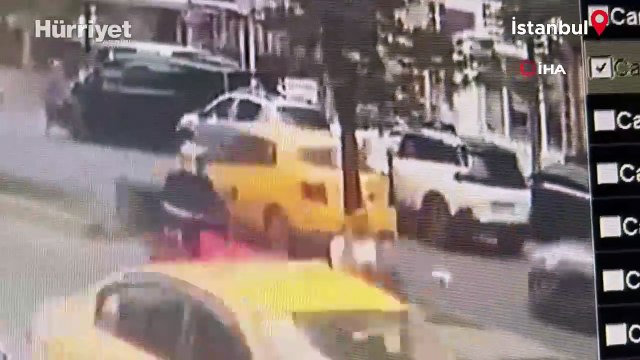 Esenyurt’ta sinyal kesici kullanarak açtığı araçtan 300 bin lira çalan hırsız kamerada