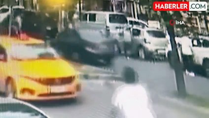 Esenyurt'ta Sinyal Kesici Kullanarak Araçtan 300 Bin Lira Çalındı