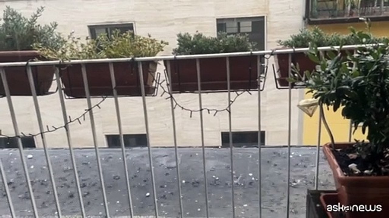 Grandine a Milano, chicchi grossi come albicocche