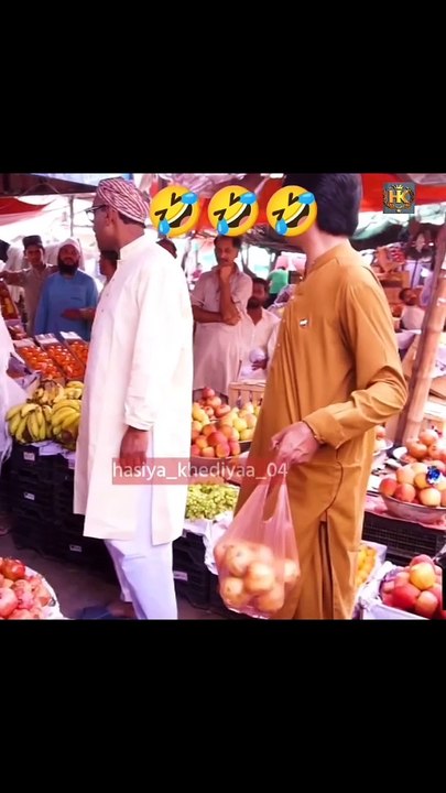 Comedy at fruit market