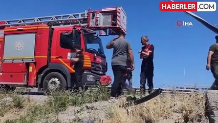 Otomobil su kanalına uçtu: Baba ve oğlu hayatını kaybetti