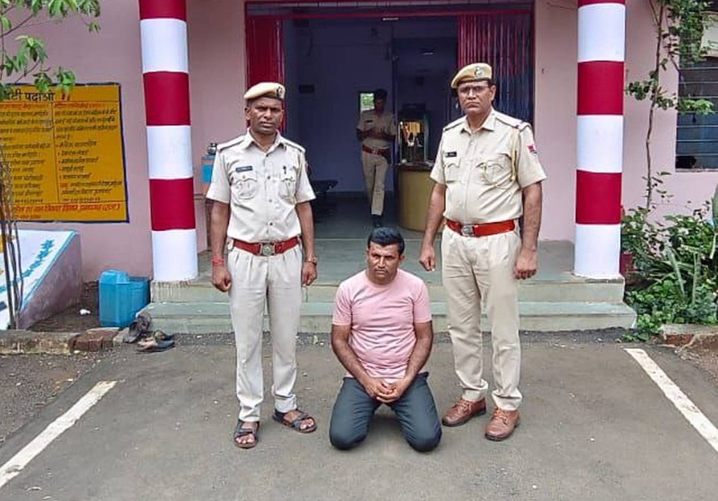 जानलेवा हमले में फरार आरोपी को किया गिरफ्तार