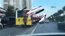 Akan trafikte tehlikeli yolculuk! Anbean kameraya yansıdı