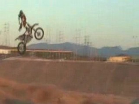 [FMX] Kyle Loza - The Body Varial [Goodspeed]