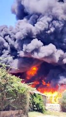 Palmi, incendio all'ex stabilimento Radi