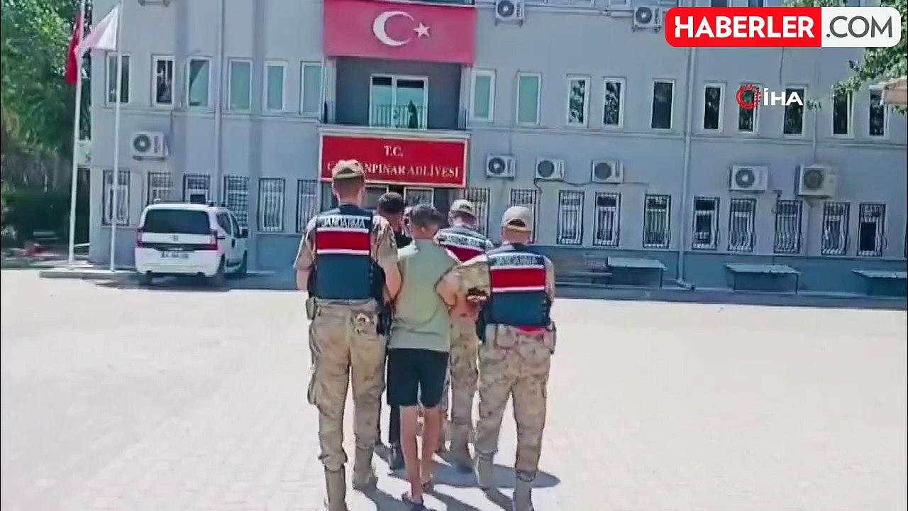 Motosikletli uyuşturucu satıcıları jandarmadan kaçamadı