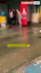 İzmir'de elektriğe akımına kapılarak can veren 2 kişinin sudan çıkartılma görüntüleri ortaya çıktı