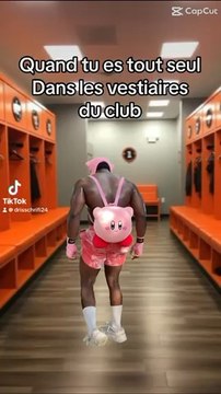 Quand tu es tout seul dans les vestiaires du club
