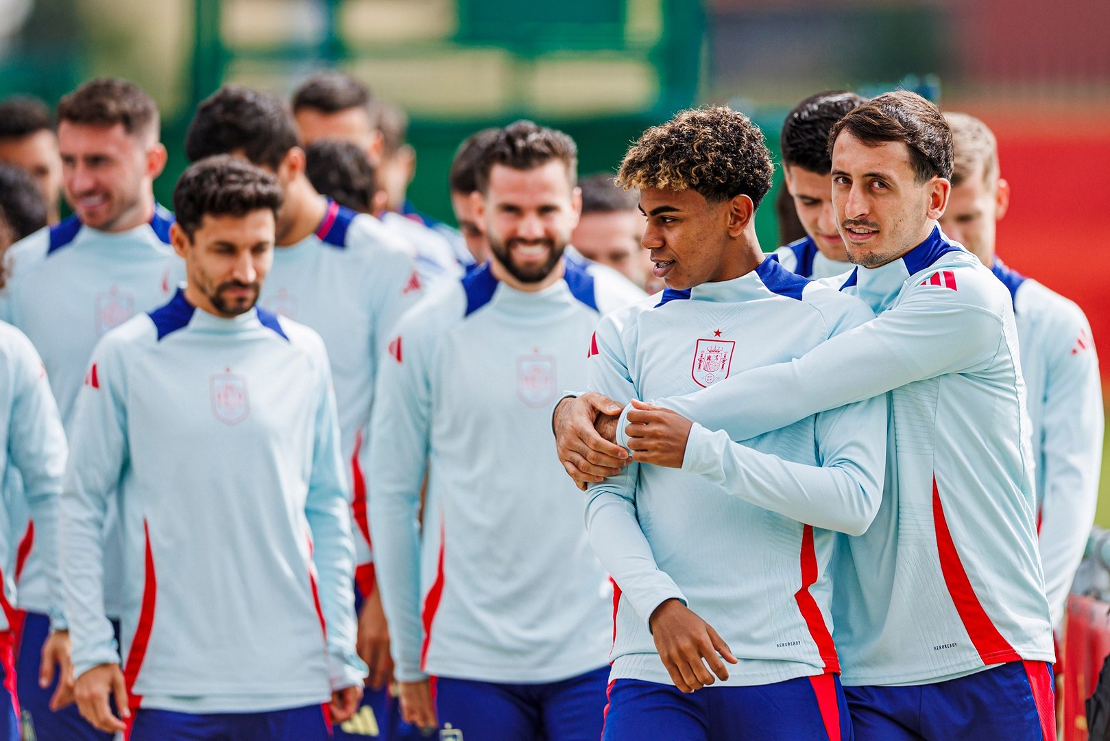 El caño que se comió Lamine Yamal durante el entrenamiento en el día de