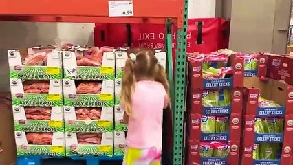 Nastya and dad buy healthy food for children and the whole family