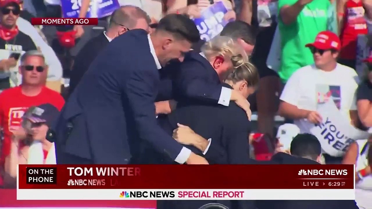 L’ex-président Donald Trump, a été évacué d’un meeting de campagne en Pennsylvanie, du sang visible sur son oreille droite