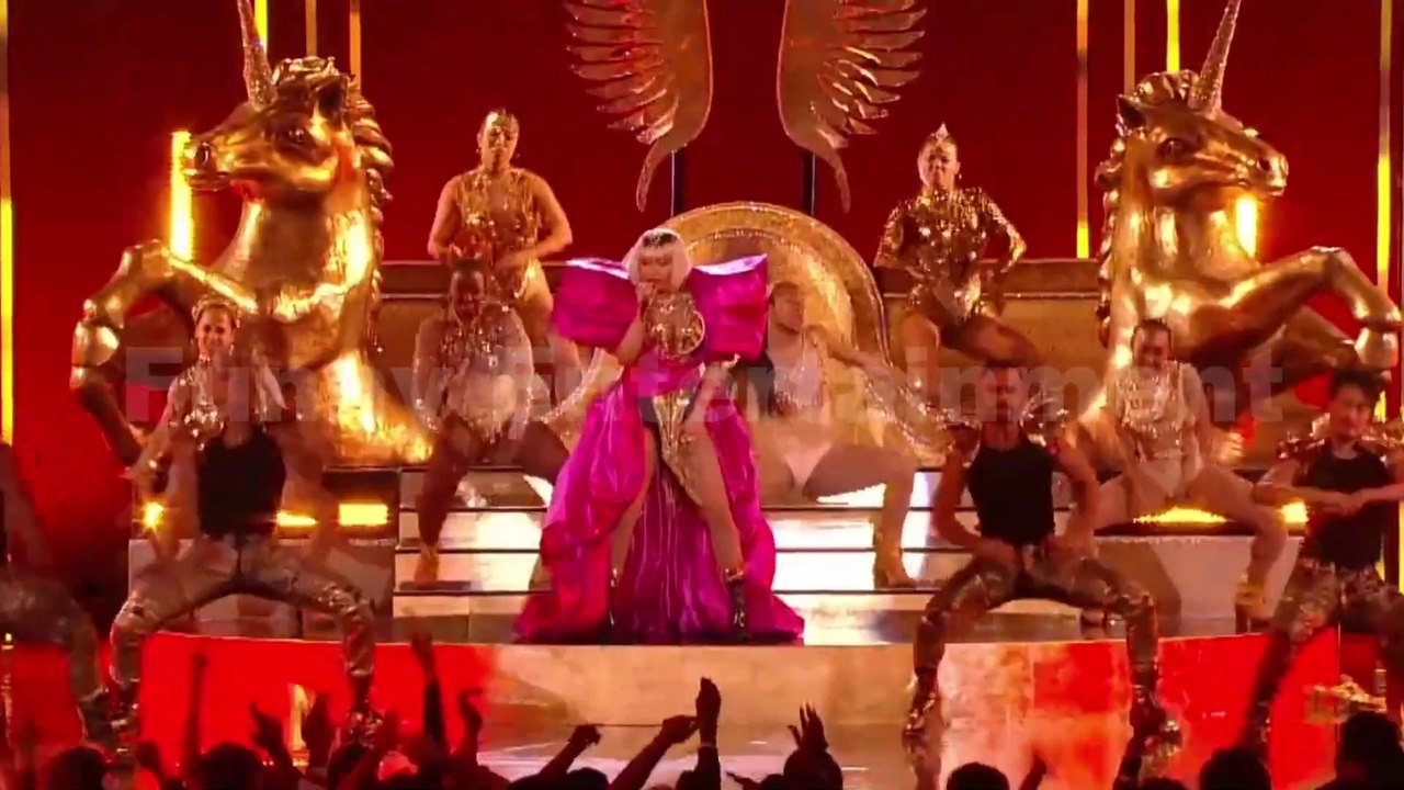 Nicki Minaj Performs “Majesty,” “Barbie Dreams,” “Ganja Burn,” “FeFe” | MTV VMAs | Live Performance