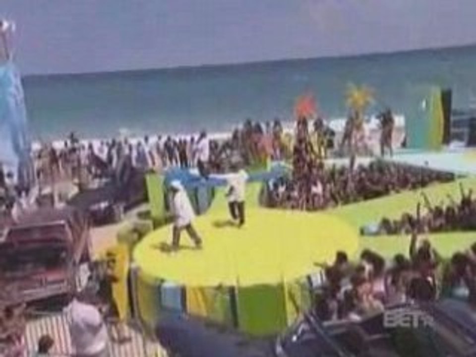 Shawty Lo - Dey Know (live)