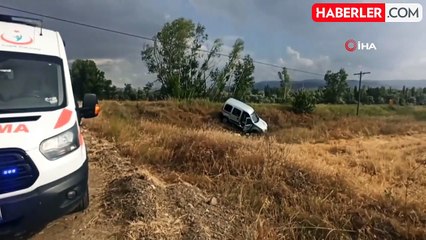 Kontrolden çıkan hafif ticari araç şarampole uçtu: 3 yaralı