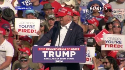 Momen Donald Trump Cari Sepatu Usai Tertembak saat Pidato Kampanye